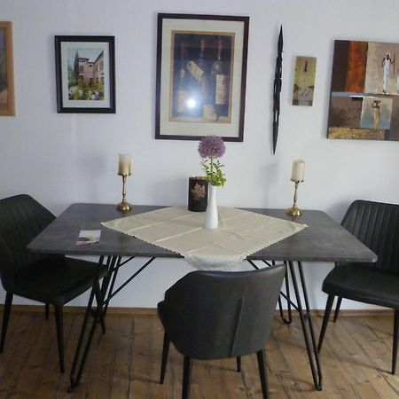 Ferienwohnung Ehlen Im Alten Winzerhaus Цельтинген-Рахтиг Экстерьер фото